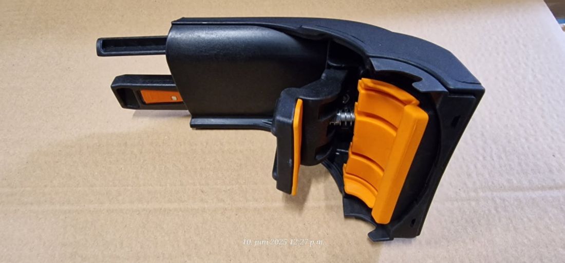 Wingcarier Flush takstativ Passat SW 2015->